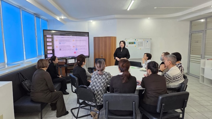 Подробнее о статье 2026 жылдың 8 – қаңтар күні Астана Халықаралық Университетінің жоғары педагогикалық колледжінде педагогтерді аттестаттау бойынша педагогтердің кәсіби дамуына бағытталған семинар өтті.